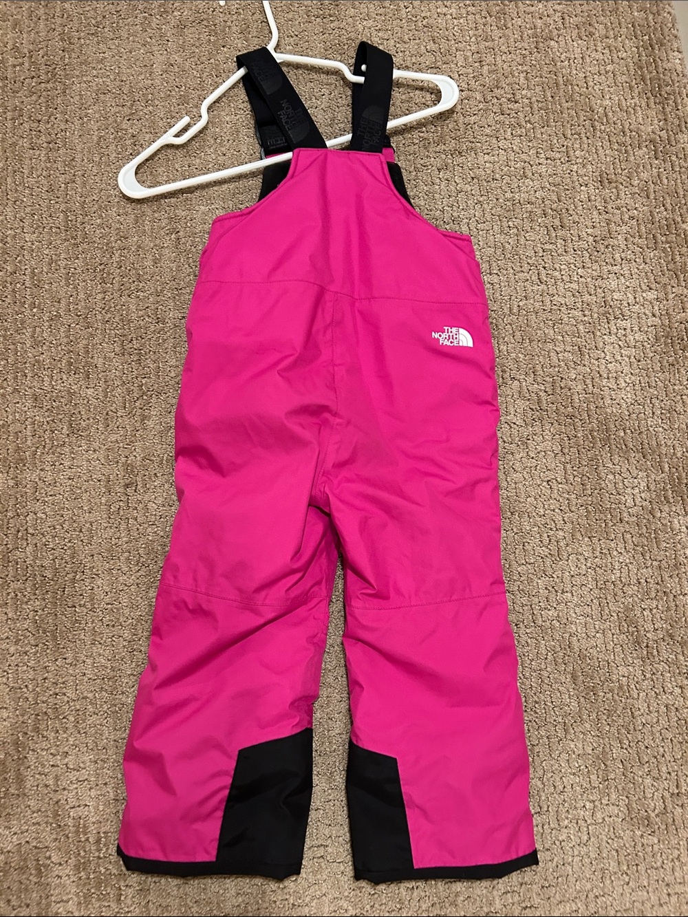 The North Face Girls' Bright Pink & Multicolor Marble Ski Jacket - Picture 8 of 16